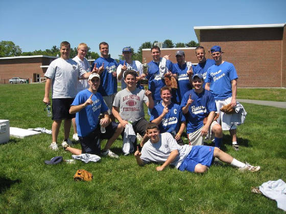 teambueno2009alumnichampsweb.jpg